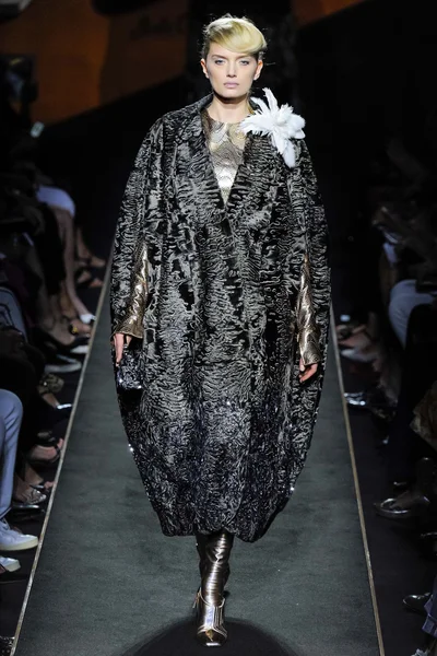 Look 35